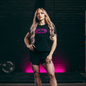 Nova Tシャツ
