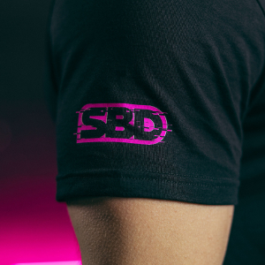 Nova コンペティションTシャツ