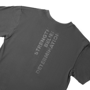 Forge オーバーサイズ Tシャツ